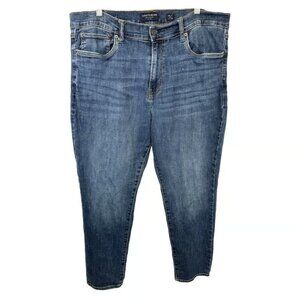 Lucky Brand Mens Size 38x30 Jeans Mid Rise Straight Leg Medium Wash Blue